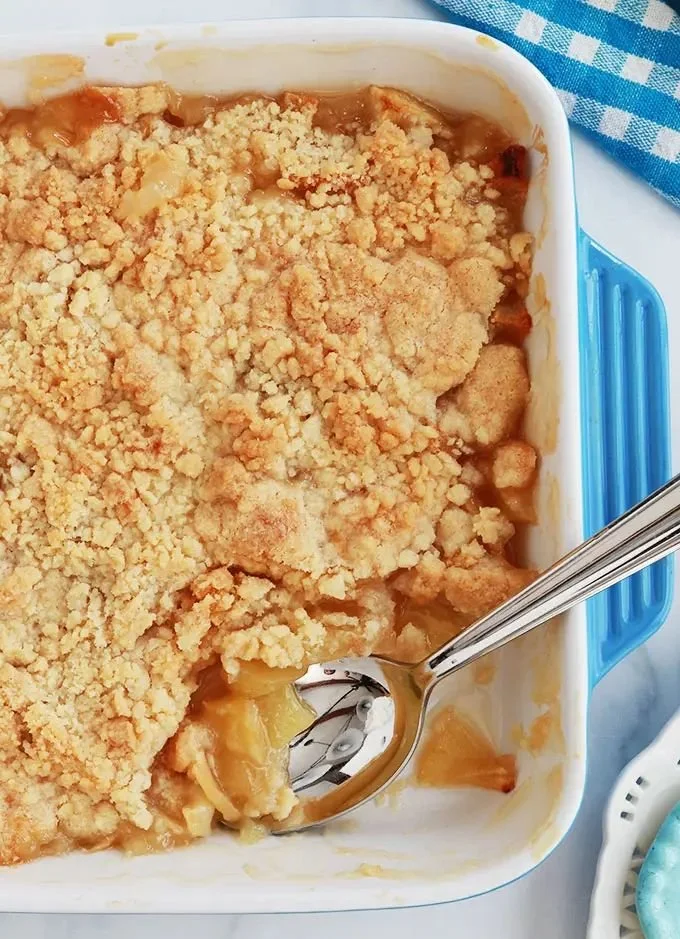 Crumble aux pommes facile et rapide avec croûte croustillante maison