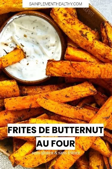 Frites de butternut croustillantes cuites au four sur une assiette