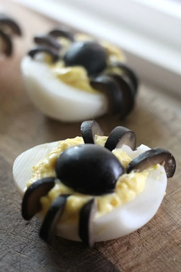 Recette d'oeuf araignée décoré pour Halloween