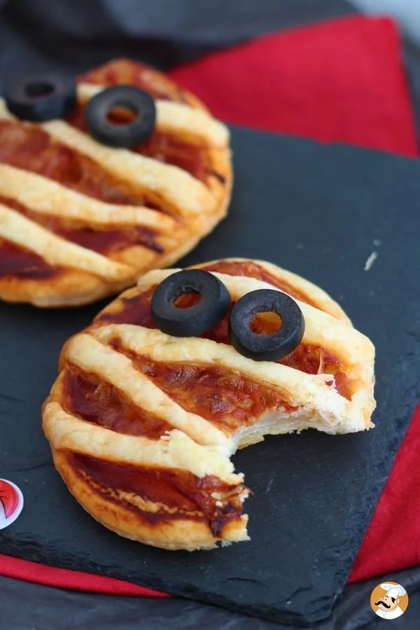 Recette facile de feuilletés pizzas momies pour Halloween