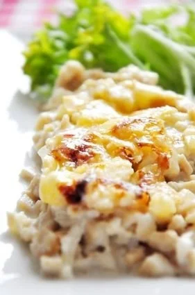 Croziflette délicieuse avec crozets et fromage fondu, plat savoureux.