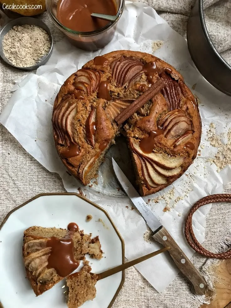Gâteau d'Automne poire, cannelle et caramel - recette de Cecilecooks