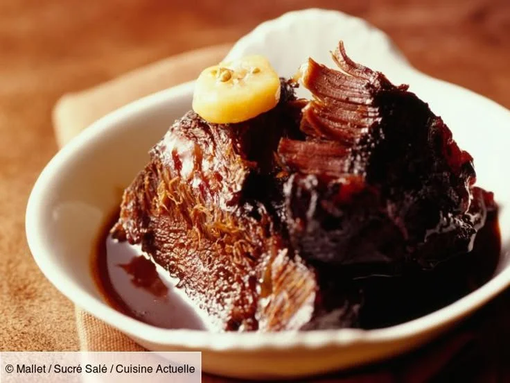 Joue de boeuf confite à la moelle, plat savoureux et réconfortant