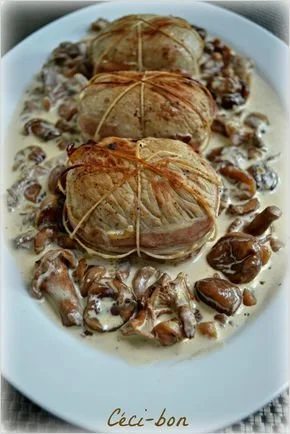Paupiettes de veau avec sauce aux girolles et châtaignes
