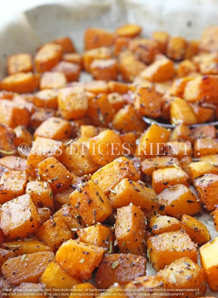 Petits cubes de courge Butternut rôtis au four avec miel et épices douces